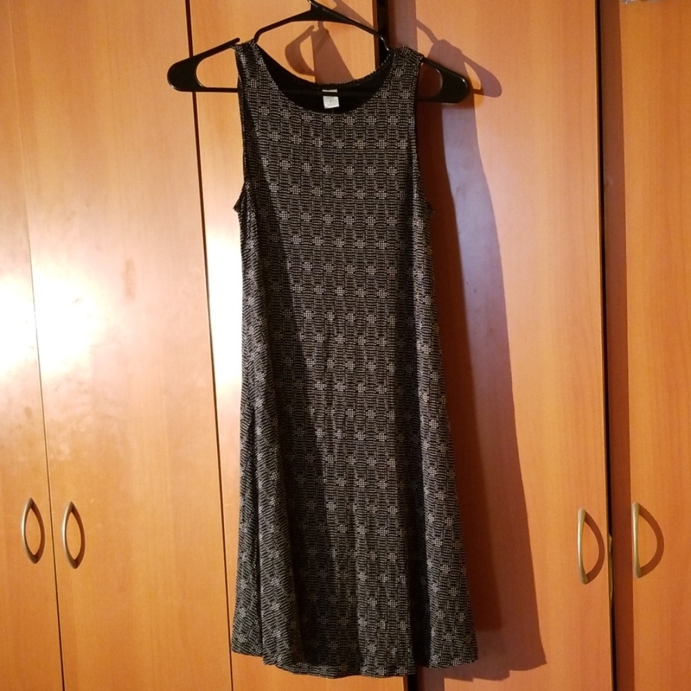 Old Navy Sleeveless Swing Dress